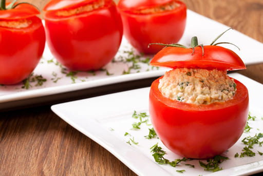 Tomate relleno de arroz con verduras recetas saludables con verduras